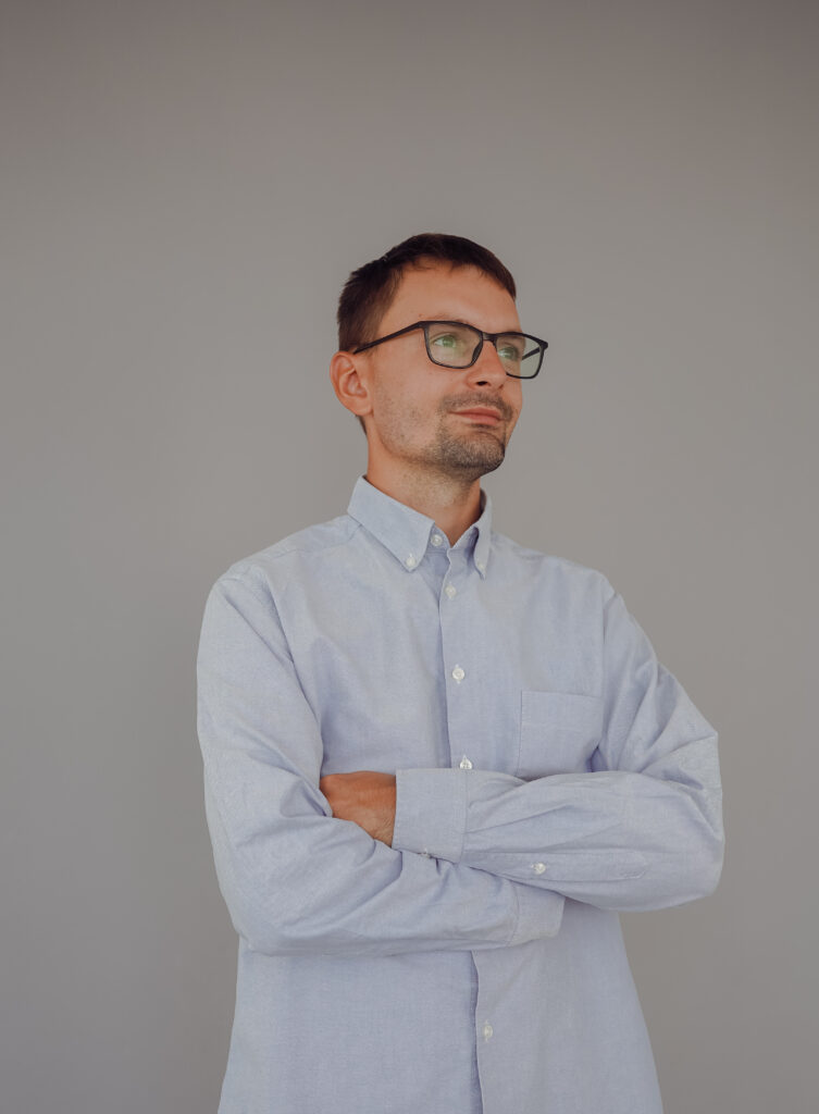 Łukasz Hyclak – doświadczony elektryk z Nowego Sącza